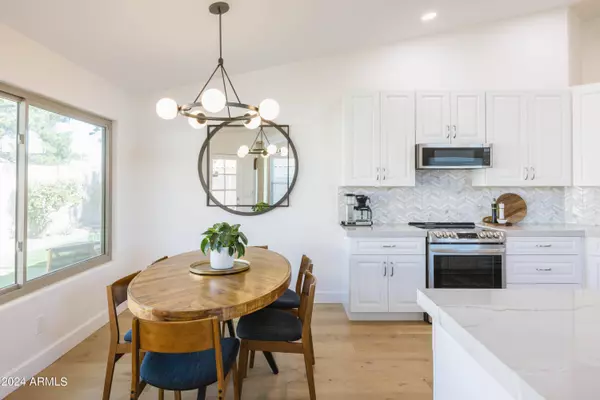 198 W KNOX Road, Tempe, AZ 85284