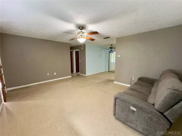 48 S Desoto ST, Beverly Hills, FL 34465