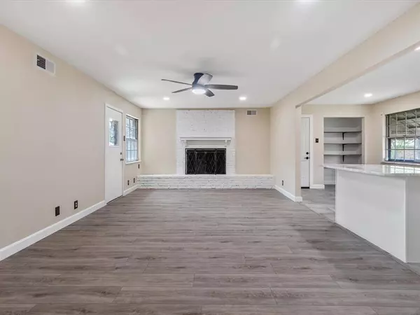 334 Mizell Street, Duncanville, TX 75116