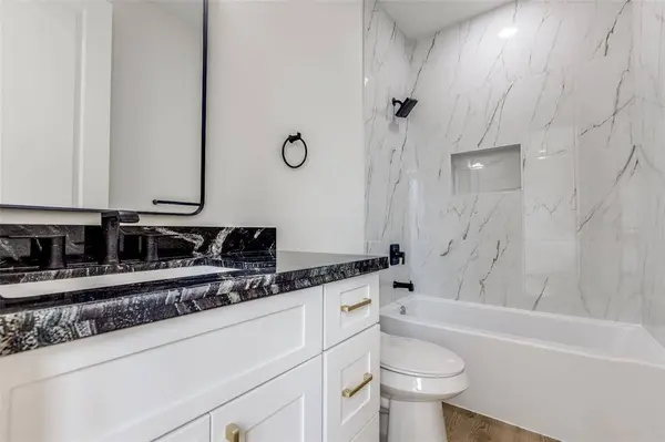 728 E 33rd ST, Houston, TX 77022