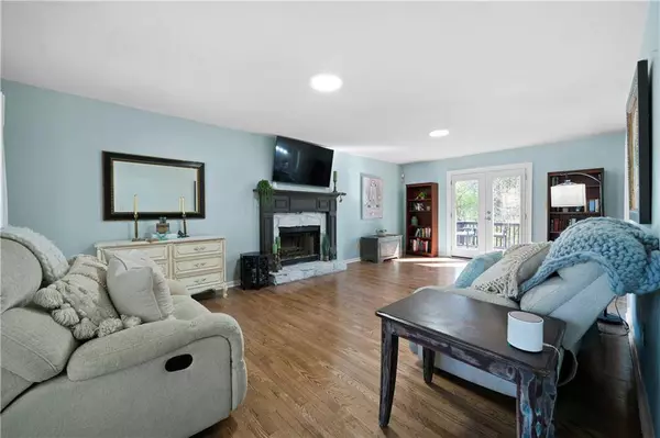 482 Bone CIR, Dallas, GA 30132