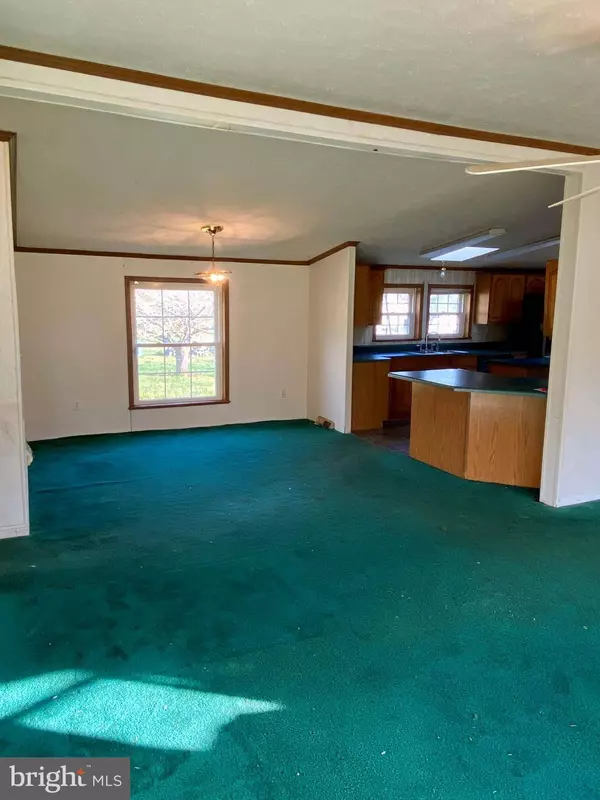 4984 LEEDSTOWN RD, Colonial Beach, VA 22443