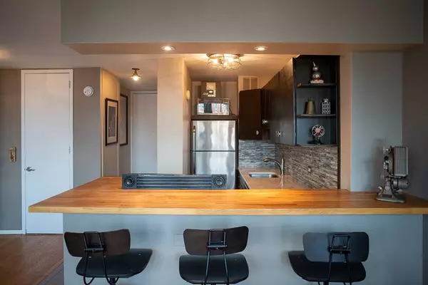 1 E Scott Street #1902, Chicago, IL 60610