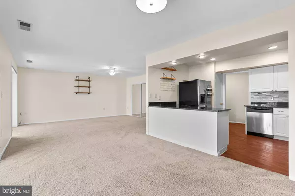 10109 WINDSTREAM DR #6, Columbia, MD 21044