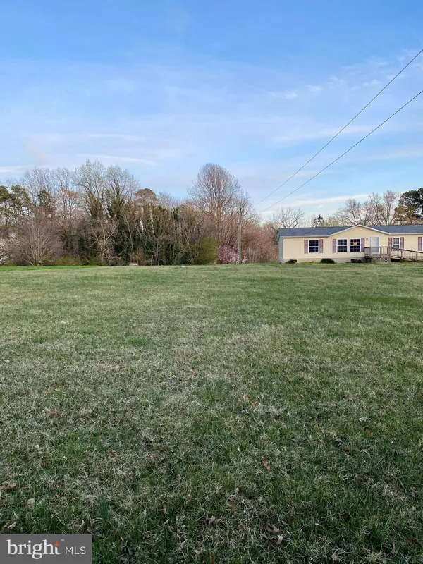 4984 LEEDSTOWN RD, Colonial Beach, VA 22443