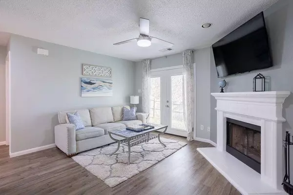 1605 Creekside Avenue, Sherman, TX 75092