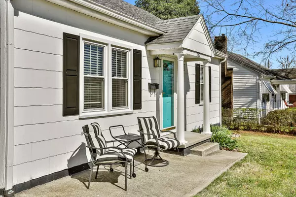 232 Boston DR, Versailles, KY 40383