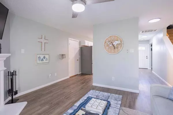 1605 Creekside Avenue, Sherman, TX 75092