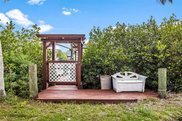 503 1ST AVE NW, Ruskin, FL 33570