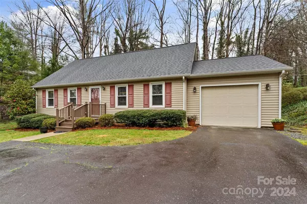 206 Sherwood PL #8, Morganton, NC 28655