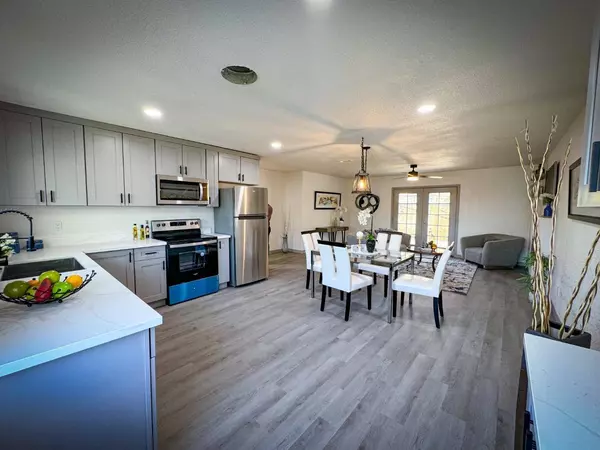 345 S Lindley DR, Sacramento, CA 95815