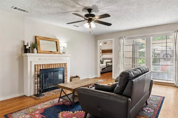 1526 N Lockhart Street, Sherman, TX 75092