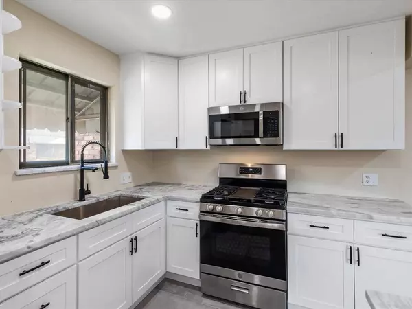 334 Mizell Street, Duncanville, TX 75116