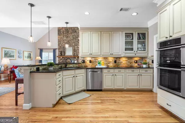 11010 Wilshire Chase DR, Johns Creek, GA 30097