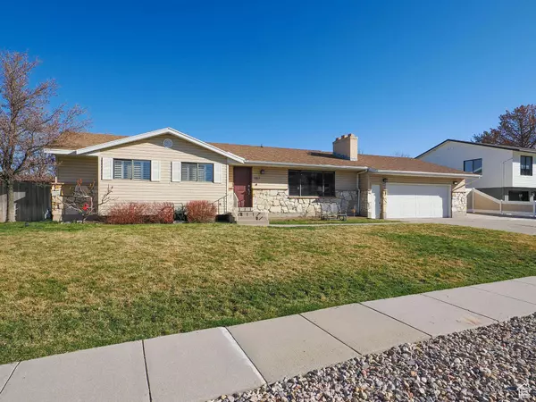 1811 E CRESCENT VIEW DR S, Sandy, UT 84094