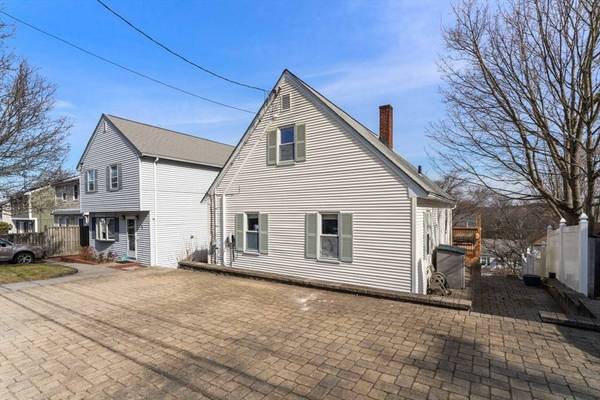 38 Piedmont Ave, Waltham, MA 02451