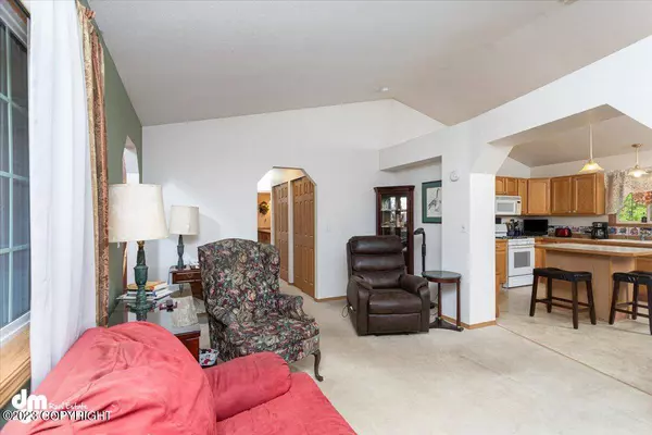 5271 S Tennyson CT, Wasilla, AK 99623