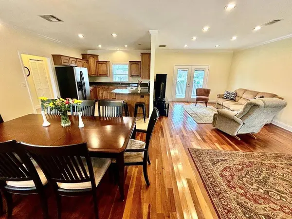 6723 CUMMINS ST, Metairie, LA 70003