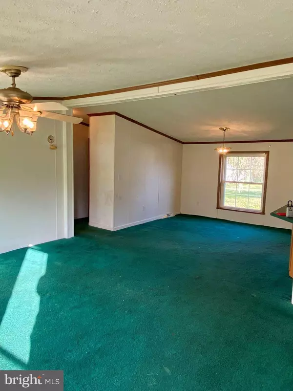 4984 LEEDSTOWN RD, Colonial Beach, VA 22443