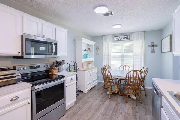 1605 Creekside Avenue, Sherman, TX 75092