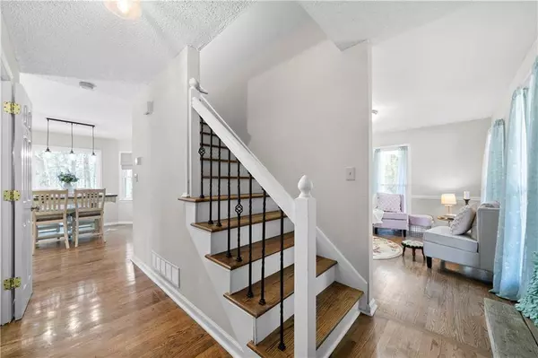 482 Bone CIR, Dallas, GA 30132