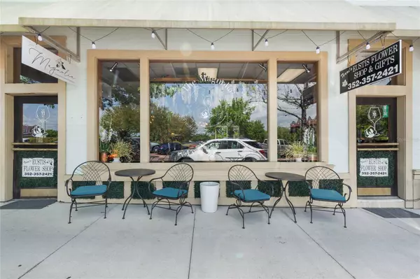 114 E MAGNOLIA AVE, Eustis, FL 32726