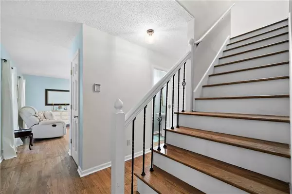 482 Bone CIR, Dallas, GA 30132