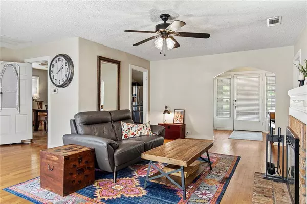 1526 N Lockhart Street, Sherman, TX 75092