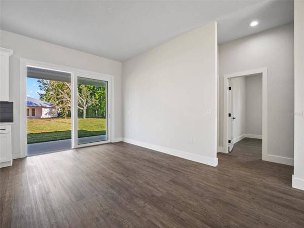 4 LONG PL, Palm Coast, FL 32137