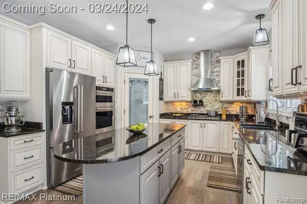 447 Timbermill Lane, Howell, MI 48843