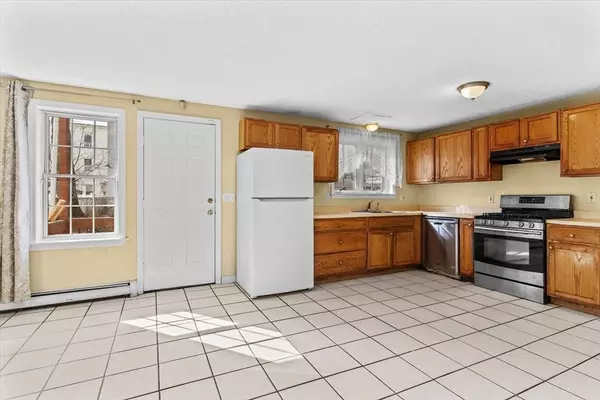 92A Tenney St #A-, Methuen, MA 01844