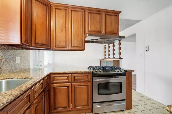 7008 Briggs DR, Sacramento, CA 95828