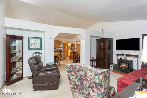 5271 S Tennyson CT, Wasilla, AK 99623