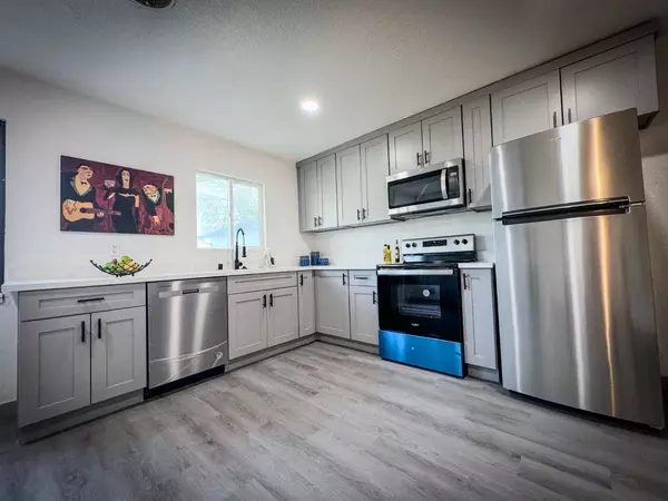 345 S Lindley DR, Sacramento, CA 95815