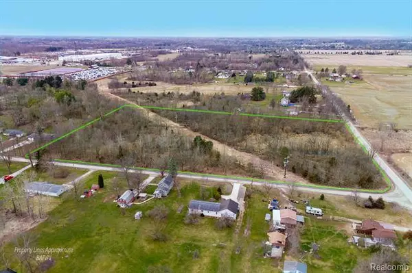 11050 MAIN Road, Fenton Twp, MI 48430