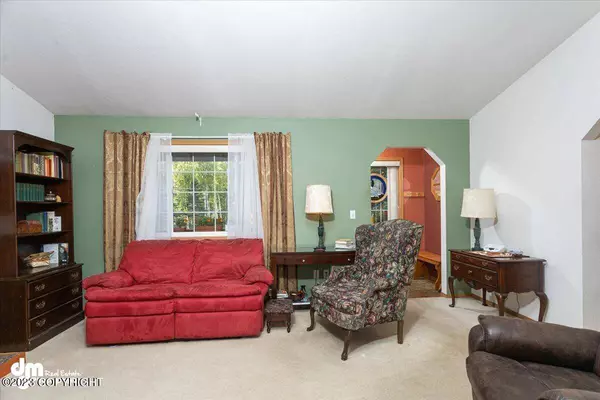 5271 S Tennyson CT, Wasilla, AK 99623