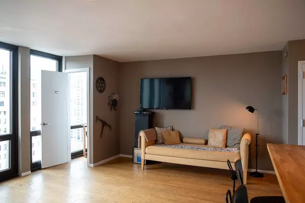 1 E Scott Street #1902, Chicago, IL 60610