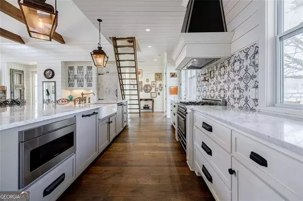 1661 Old Jones, Alpharetta, GA 30004