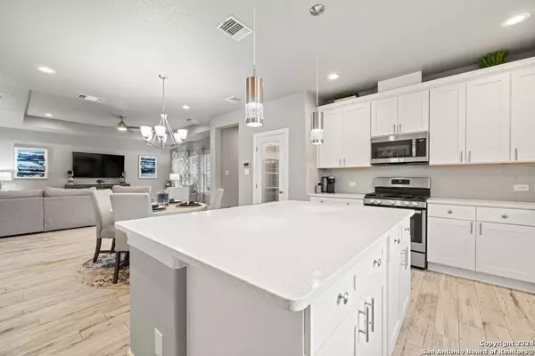 1312 MEYER PKWY, New Braunfels, TX 78132-3459