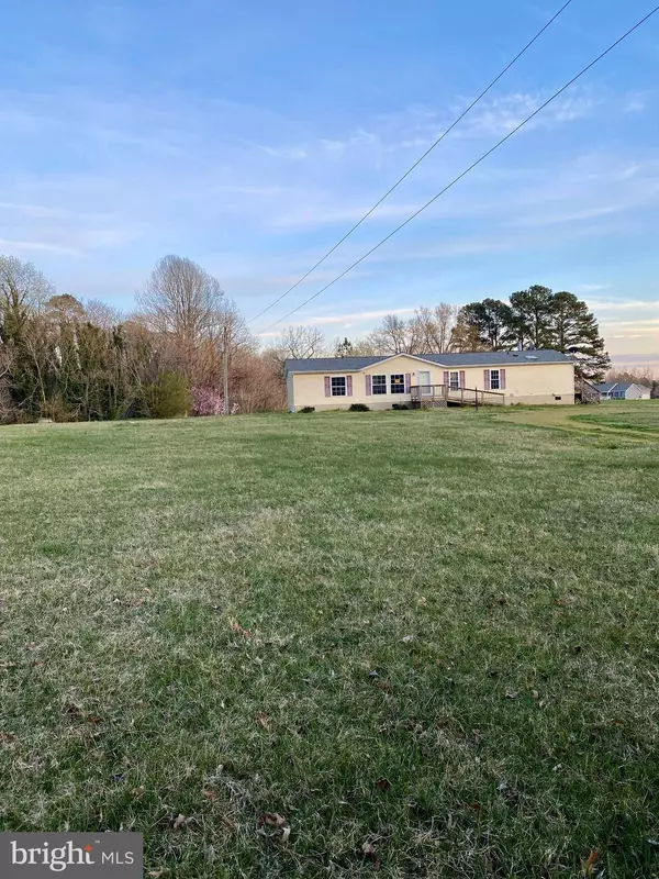 4984 LEEDSTOWN RD, Colonial Beach, VA 22443