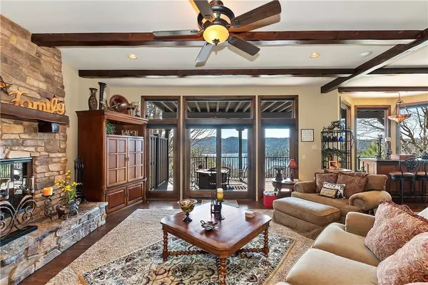 27887 N Bay RD, Lake Arrowhead, CA 92352