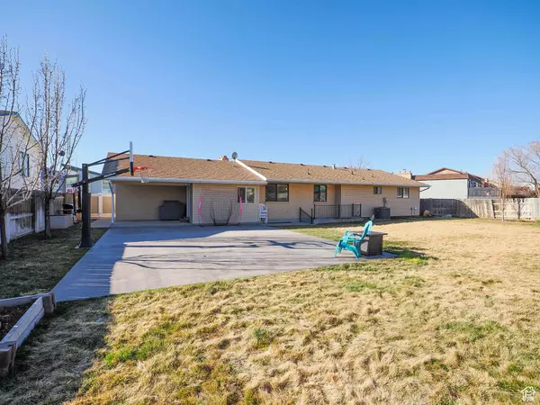 1811 E CRESCENT VIEW DR S, Sandy, UT 84094