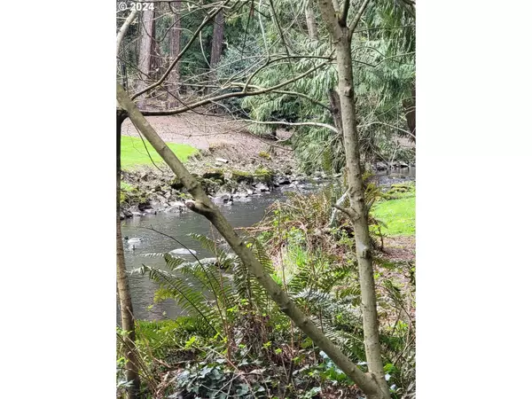 3815 SE ALDERCREST RD, Milwaukie, OR 97222