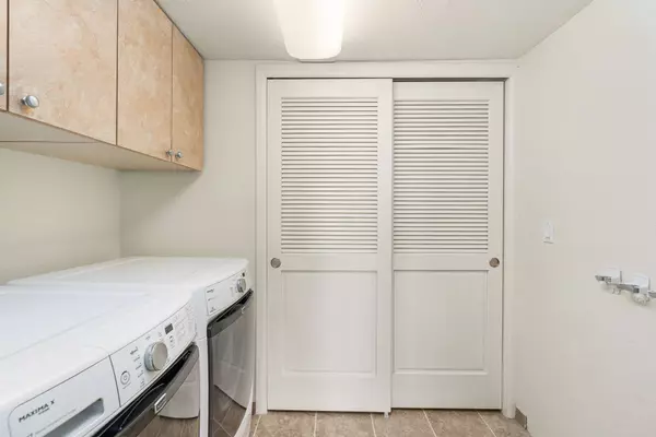 6296 Belmont Way, West Linn, OR 97068