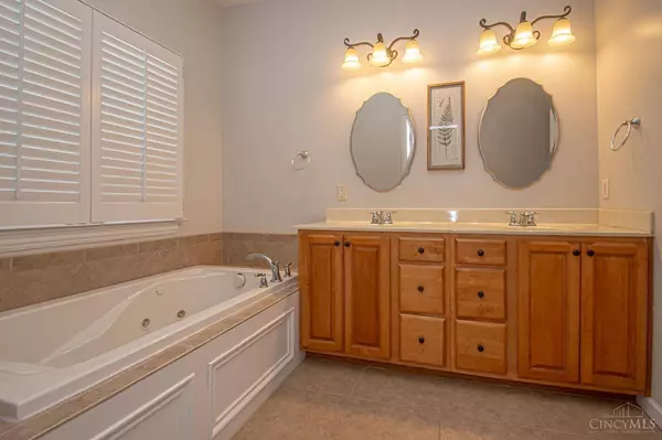 1340 Camden Trce, Beavercreek, OH 45434