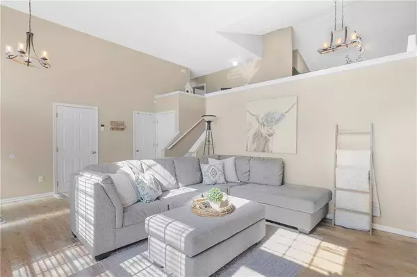 1230 Starbrooke DR, Louisburg, KS 66053