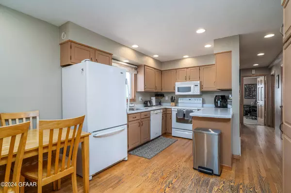 545 6TH Avenue SE, Mayville, ND 58257