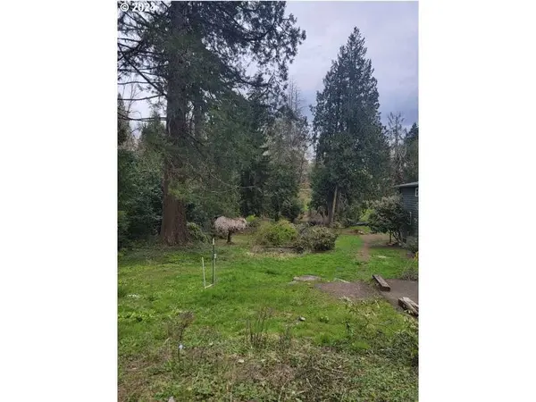 3815 SE ALDERCREST RD, Milwaukie, OR 97222