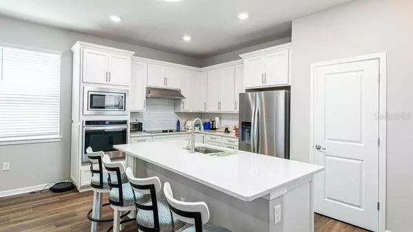 10249 FOLLY BEACH RD, Orlando, FL 32827