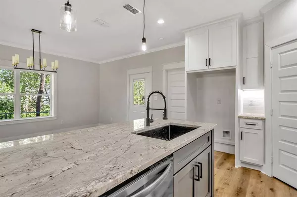 105 W Tena, Jacksonville, TX 75766